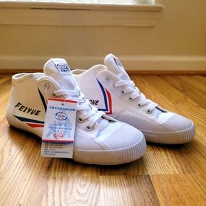 Mens minimalist shoes Feiyue